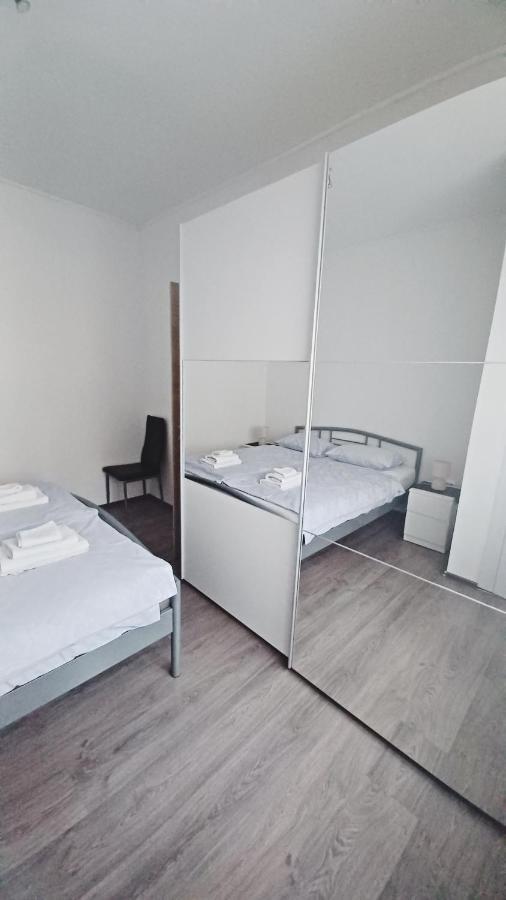 Apartman Dora Apartment พูลา ภายนอก รูปภาพ